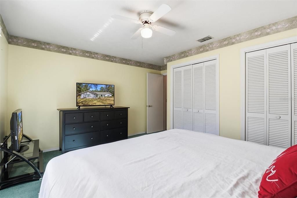 For Sale: $320,000 (3 beds, 2 baths, 1607 Square Feet)
