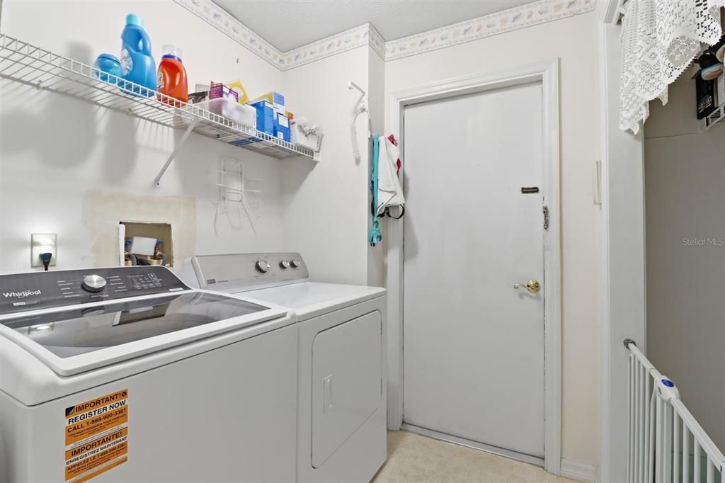 For Sale: $320,000 (3 beds, 2 baths, 1607 Square Feet)