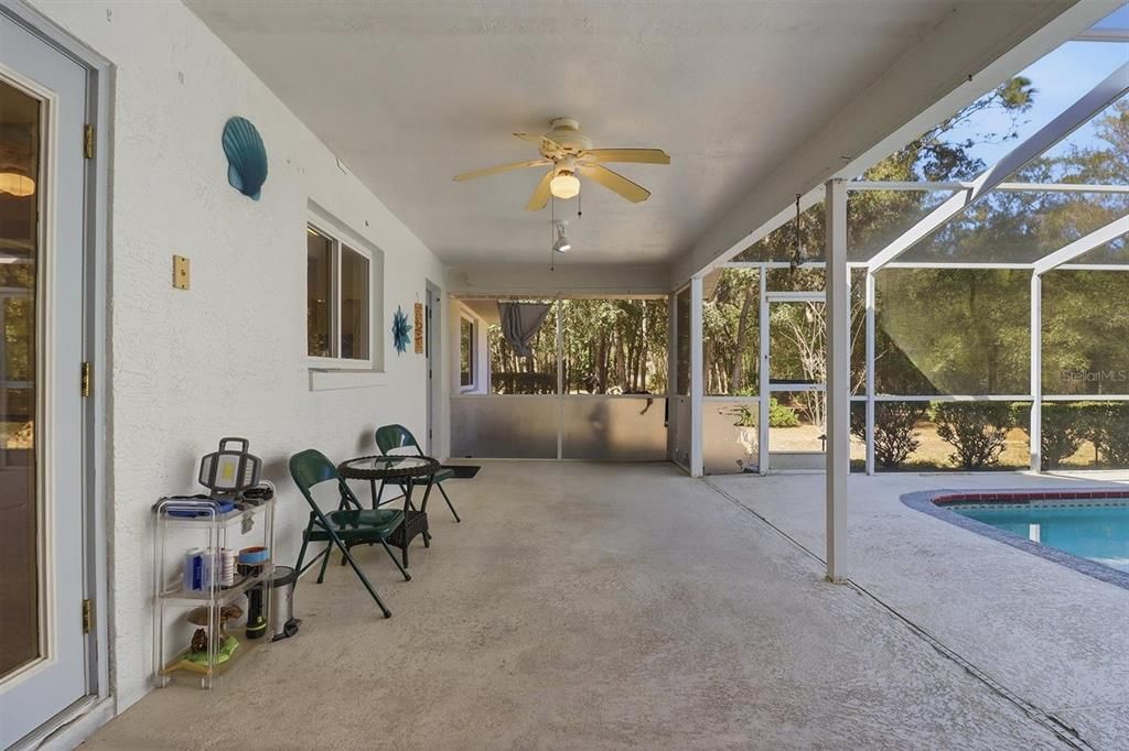 For Sale: $320,000 (3 beds, 2 baths, 1607 Square Feet)