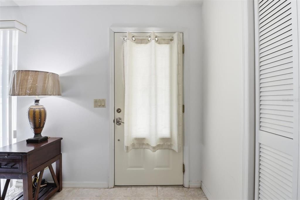For Sale: $320,000 (3 beds, 2 baths, 1607 Square Feet)