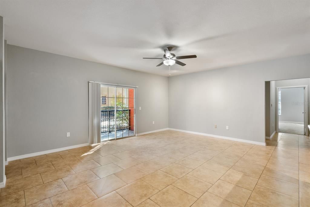 Activo con contrato: $185,500 (2 camas, 2 baños, 1242 Pies cuadrados)