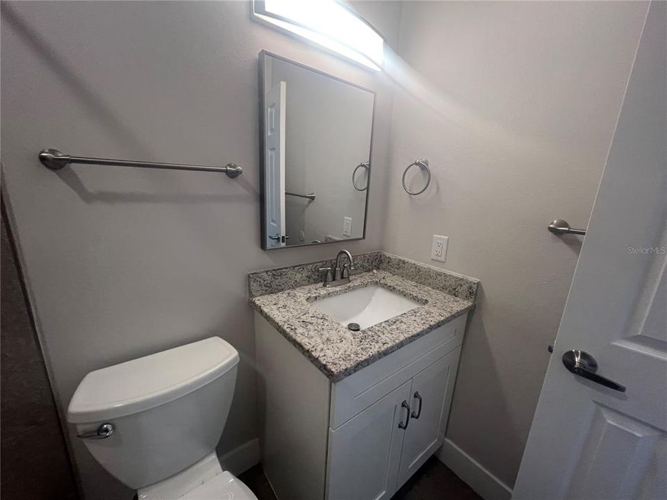 Activo con contrato: $1,400 (2 camas, 1 baños, 1140 Pies cuadrados)