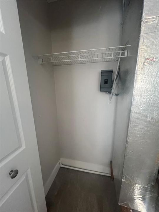 Activo con contrato: $1,400 (2 camas, 1 baños, 1140 Pies cuadrados)