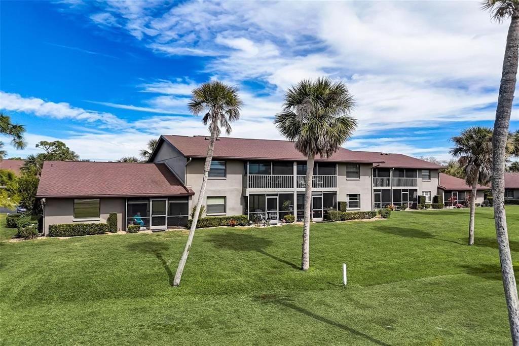 Active With Contract: $169,777 (2 beds, 1 baths, 860 Square Feet)