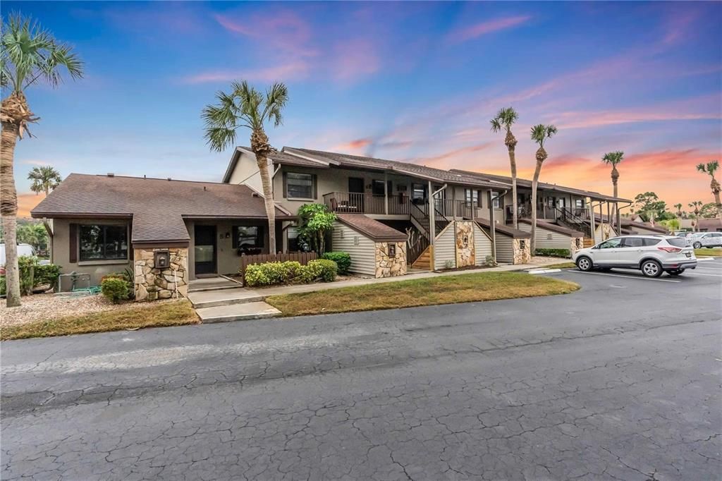 Active With Contract: $169,777 (2 beds, 1 baths, 860 Square Feet)