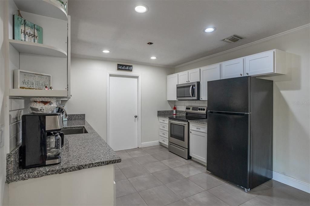 For Sale: $420,000 (4 beds, 3 baths, 1859 Square Feet)