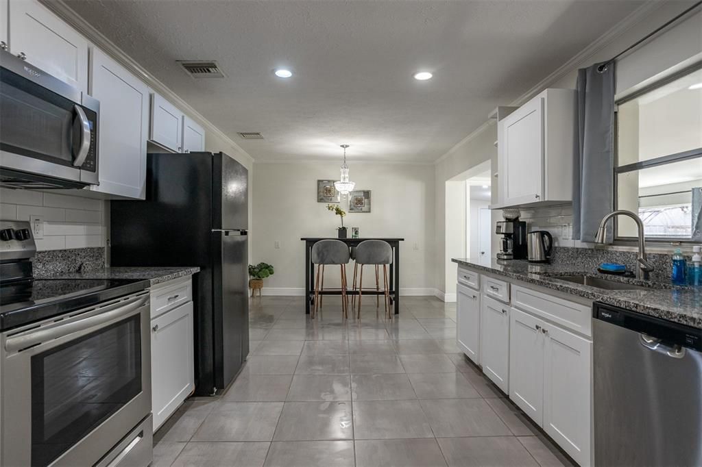 For Sale: $420,000 (4 beds, 3 baths, 1859 Square Feet)
