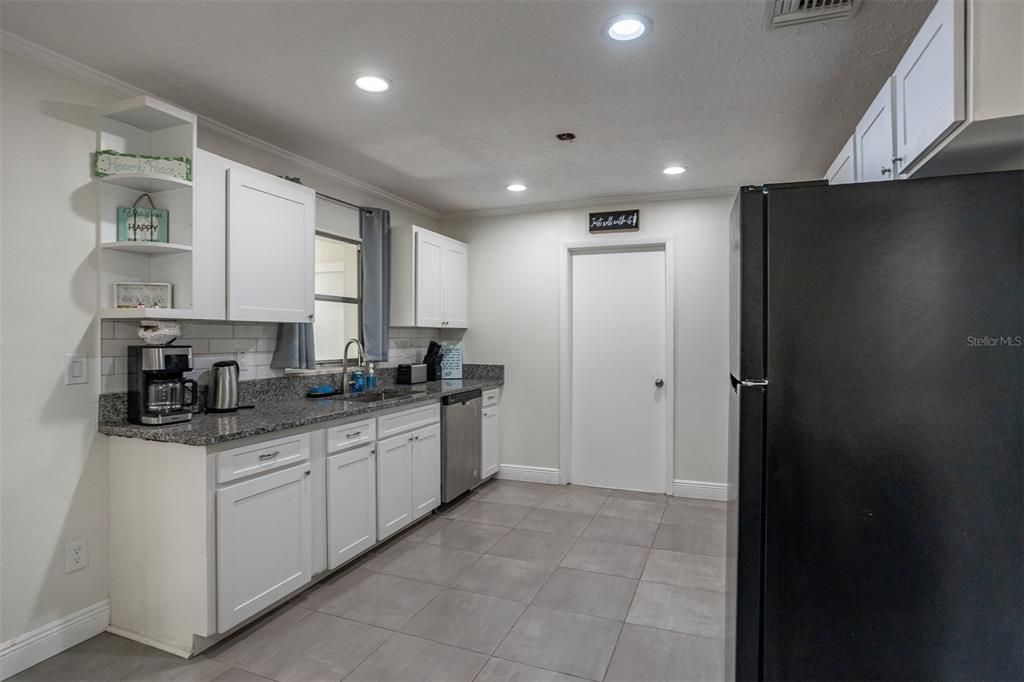 For Sale: $420,000 (4 beds, 3 baths, 1859 Square Feet)