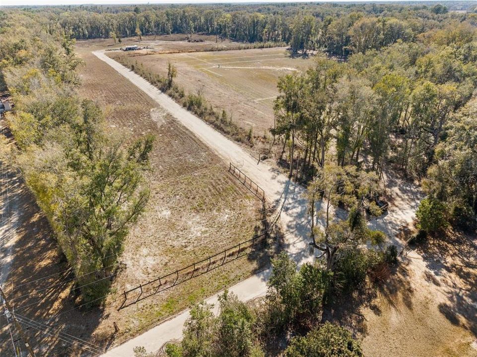 На продажу: $250,000 (10.00 acres)