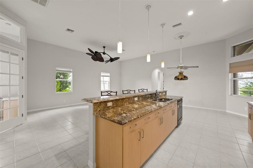 En Venta: $469,000 (3 camas, 2 baños, 2262 Pies cuadrados)