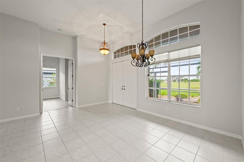 En Venta: $469,000 (3 camas, 2 baños, 2262 Pies cuadrados)
