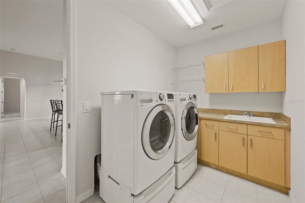 En Venta: $469,000 (3 camas, 2 baños, 2262 Pies cuadrados)