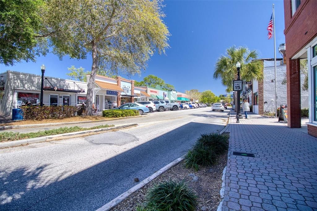 For Sale: $1,119,990 (0.49 acres)