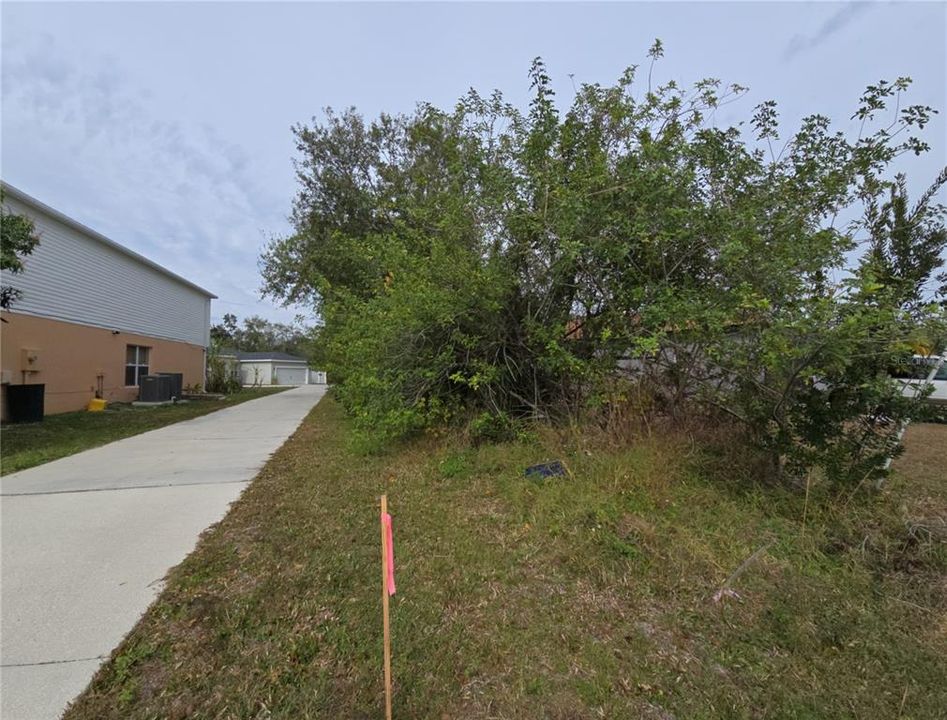 En Venta: $24,000 (0.35 acres)