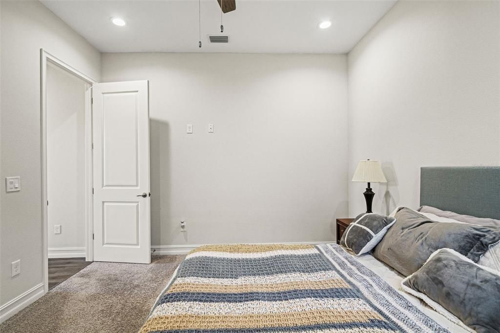 Activo con contrato: $559,950 (4 camas, 3 baños, 2667 Pies cuadrados)