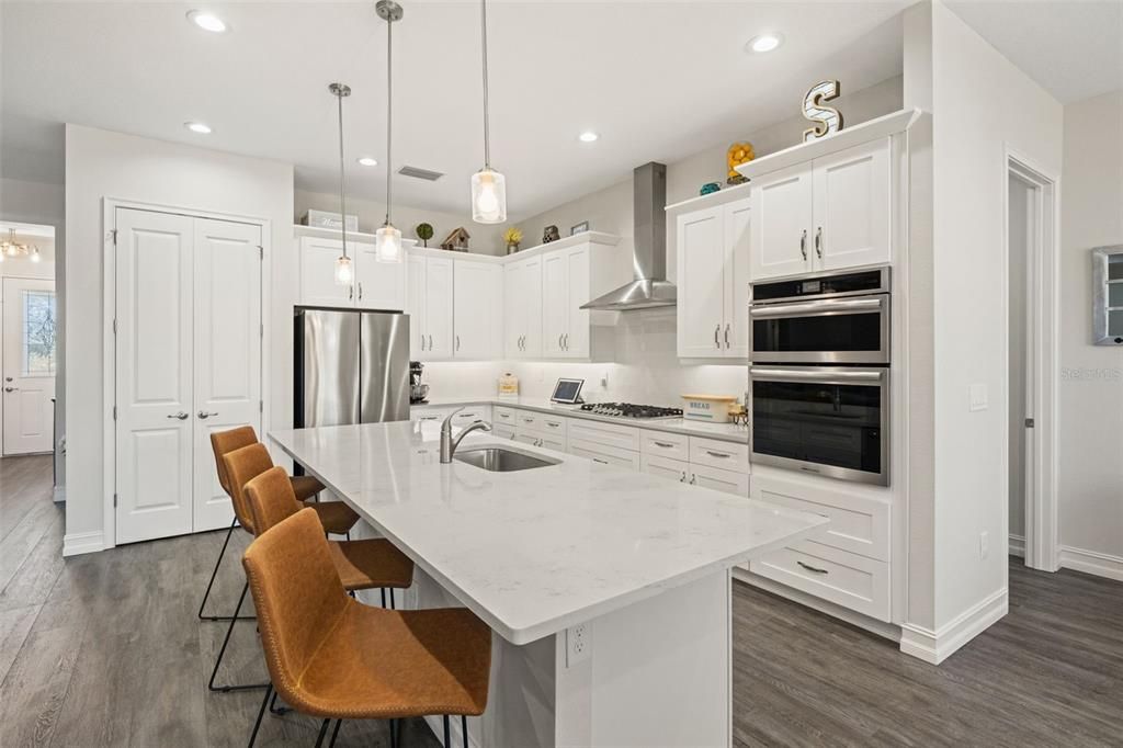 Activo con contrato: $559,950 (4 camas, 3 baños, 2667 Pies cuadrados)