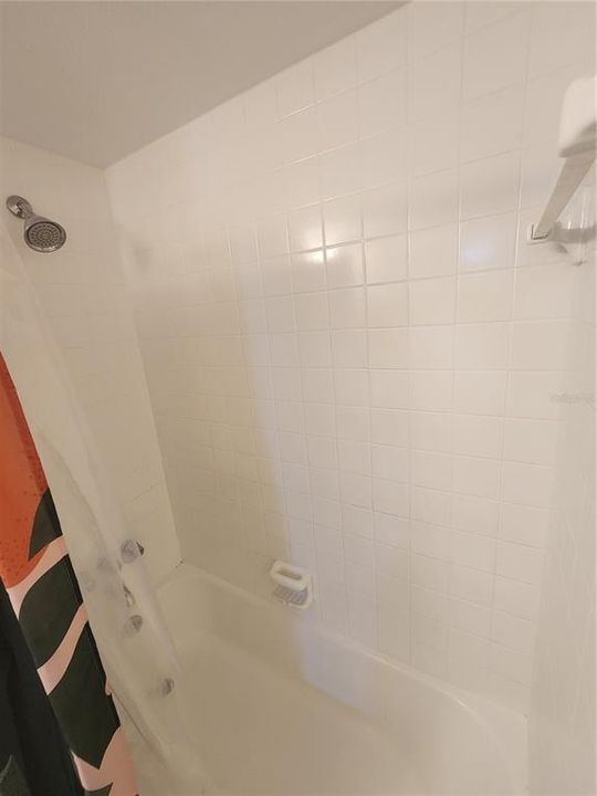 Active With Contract: $146,000 (2 beds, 2 baths, 831 Square Feet)