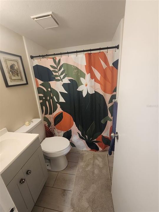 Active With Contract: $146,000 (2 beds, 2 baths, 831 Square Feet)