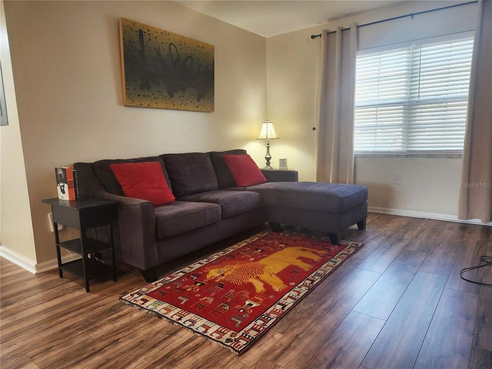 Active With Contract: $146,000 (2 beds, 2 baths, 831 Square Feet)