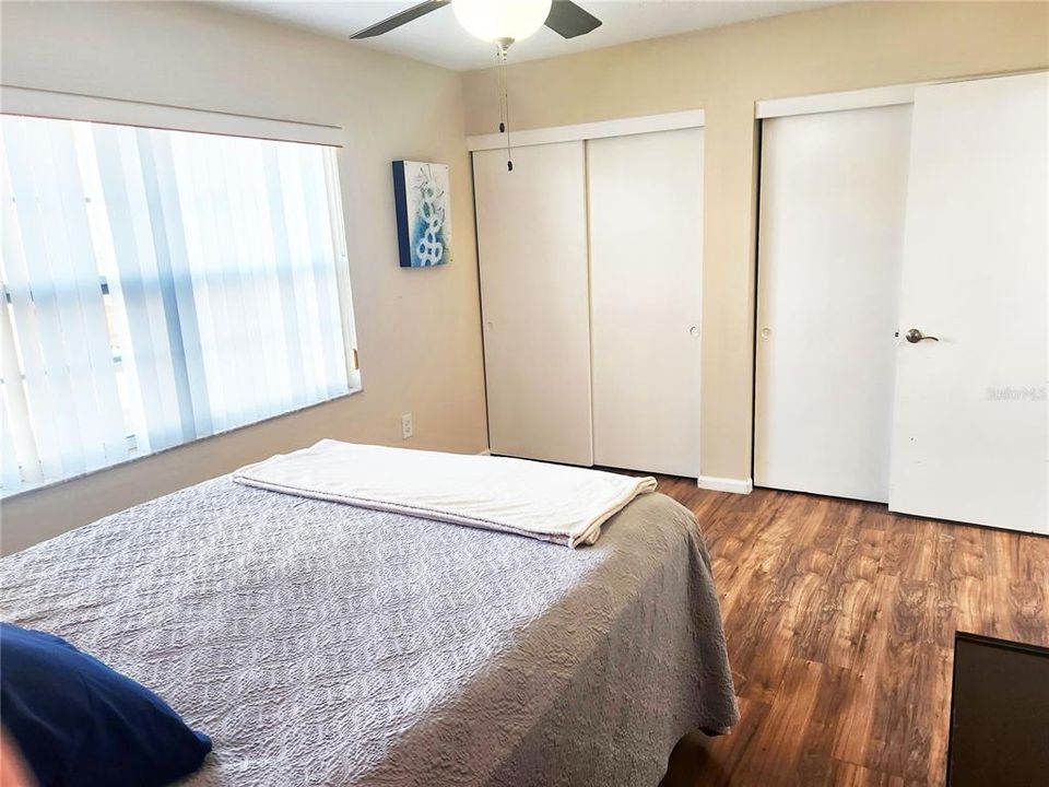 Active With Contract: $146,000 (2 beds, 2 baths, 831 Square Feet)