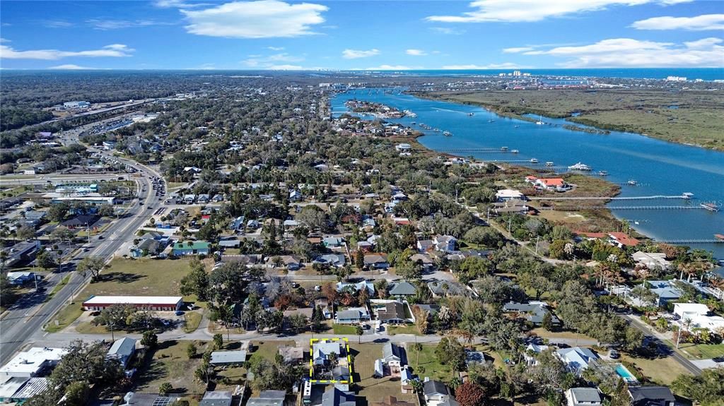 Active With Contract: $262,500 (2 beds, 1 baths, 1027 Square Feet)