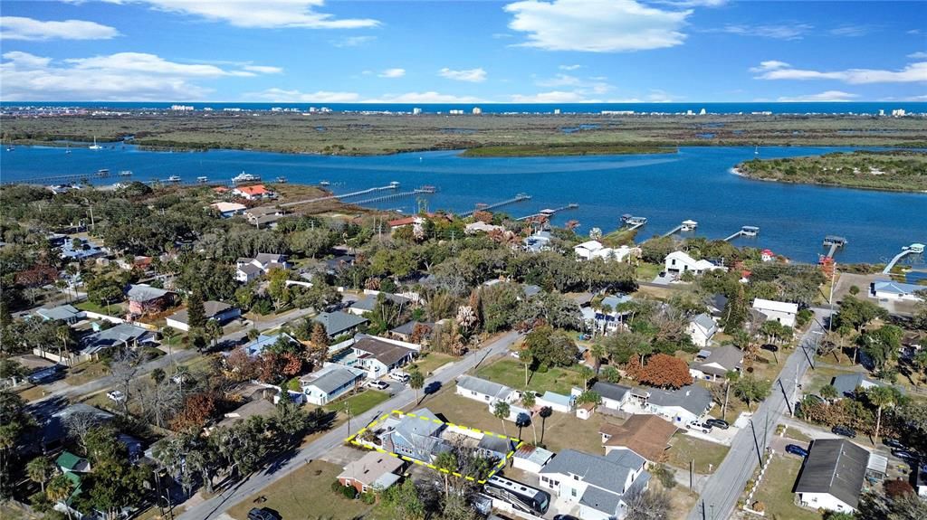 Active With Contract: $262,500 (2 beds, 1 baths, 1027 Square Feet)