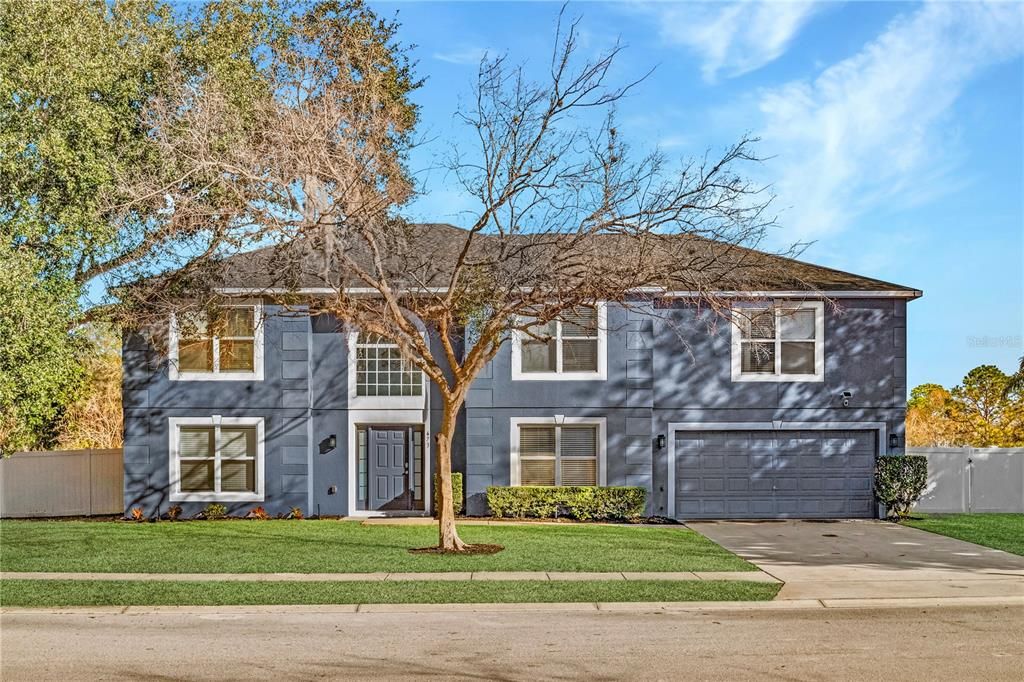 Activo con contrato: $679,000 (5 camas, 3 baños, 2916 Pies cuadrados)