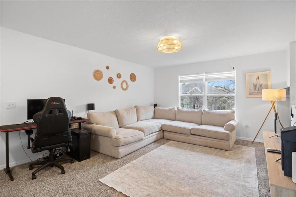 Activo con contrato: $679,000 (5 camas, 3 baños, 2916 Pies cuadrados)