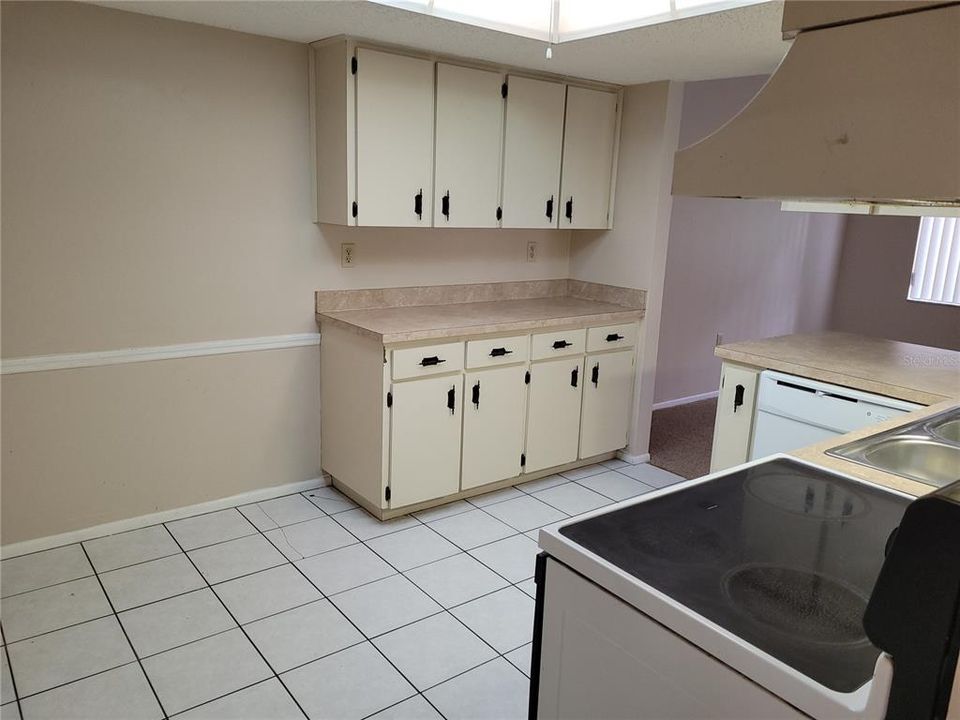 В аренду: $1,700 (2 спален, 2 ванн, 1060 Квадратных фут)