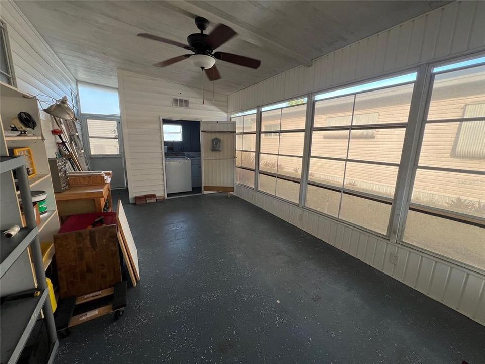 На продажу: $64,900 (2 спален, 1 ванн, 768 Квадратных фут)