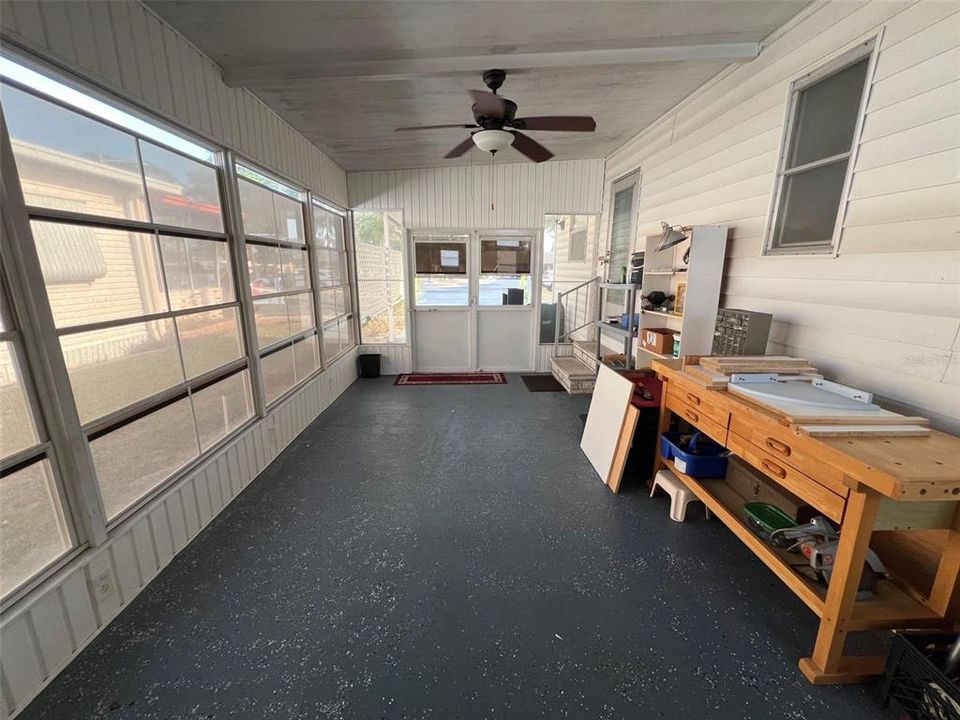 На продажу: $64,900 (2 спален, 1 ванн, 768 Квадратных фут)