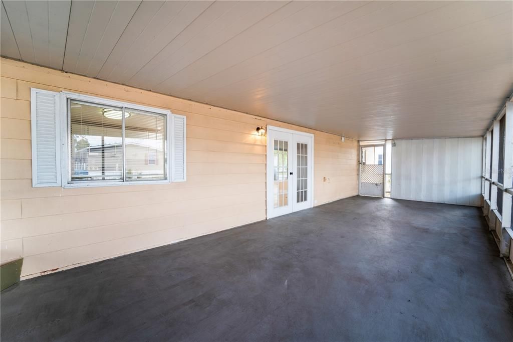Active With Contract: $320,000 (3 beds, 2 baths, 1567 Square Feet)