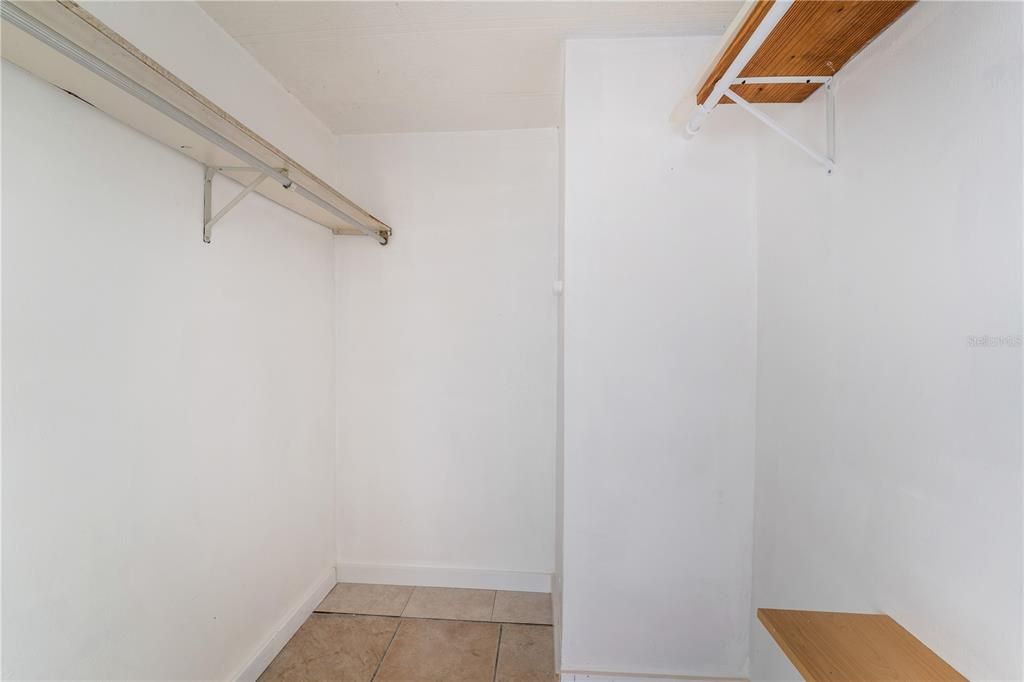 Active With Contract: $320,000 (3 beds, 2 baths, 1567 Square Feet)