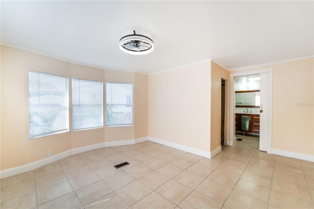 Active With Contract: $320,000 (3 beds, 2 baths, 1567 Square Feet)