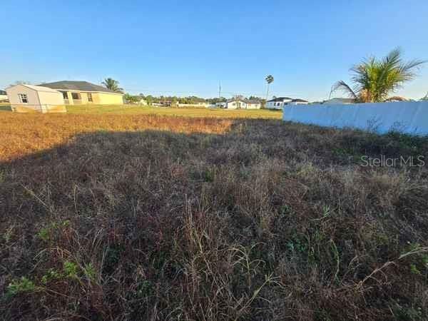 На продажу: $170,000 (0.25 acres)