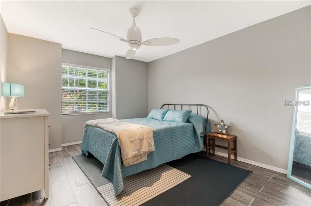 For Sale: $193,000 (2 beds, 2 baths, 1288 Square Feet)