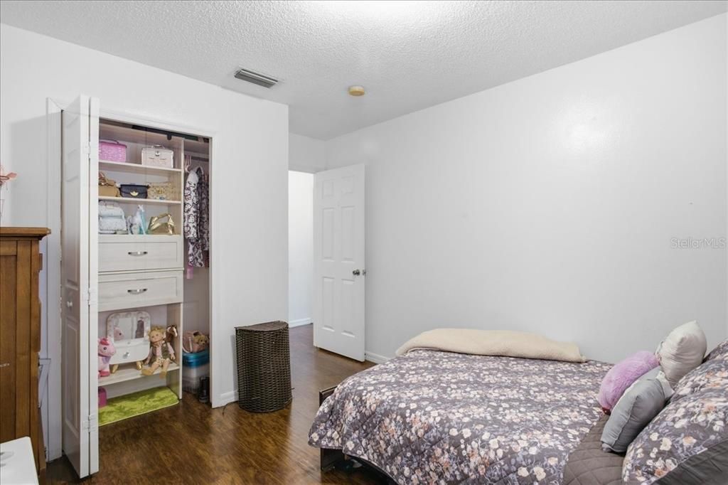 Activo con contrato: $249,900 (3 camas, 2 baños, 1364 Pies cuadrados)