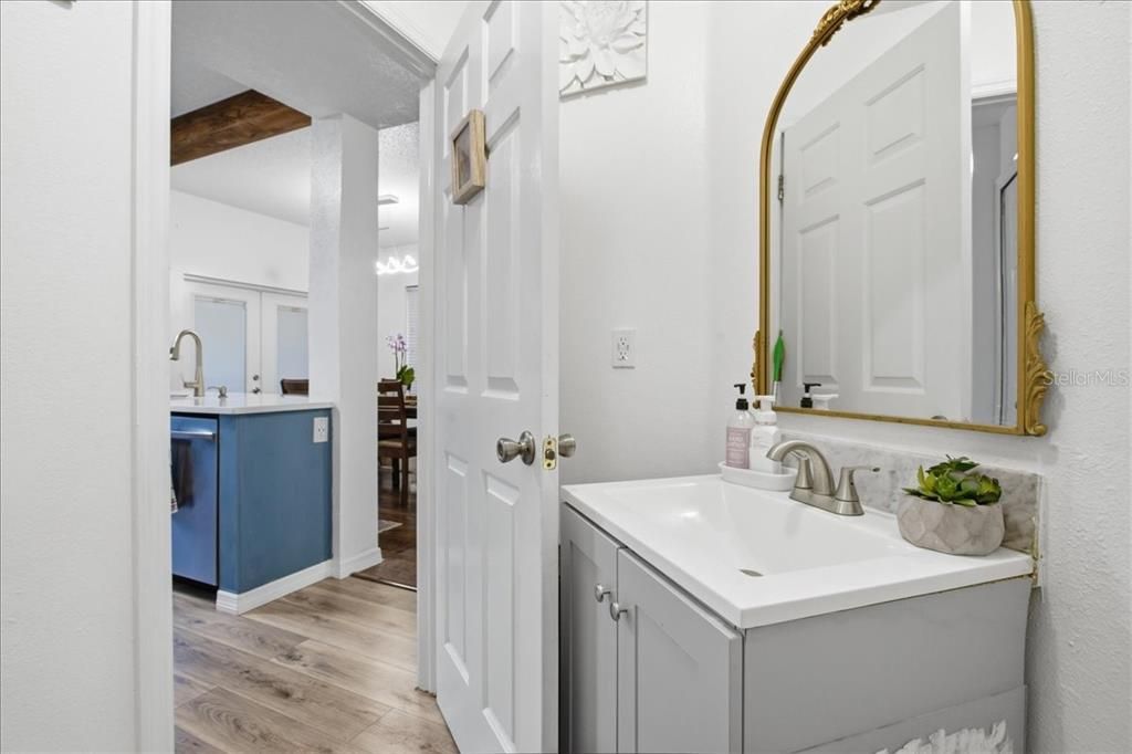 Activo con contrato: $249,900 (3 camas, 2 baños, 1364 Pies cuadrados)