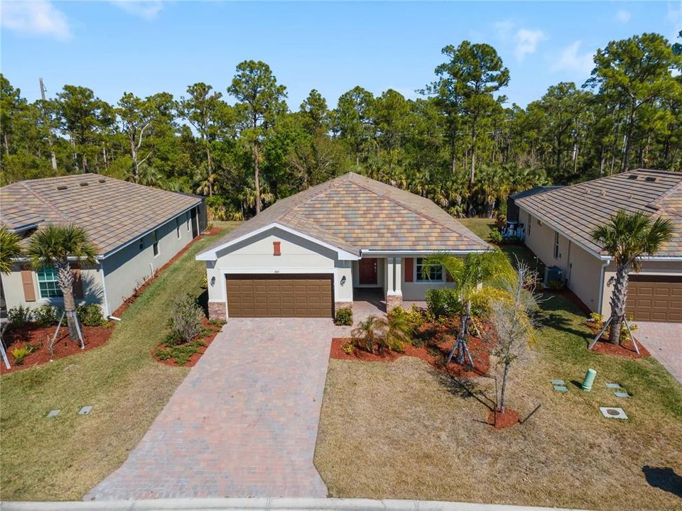 For Sale: $329,999 (3 beds, 3 baths, 1852 Square Feet)