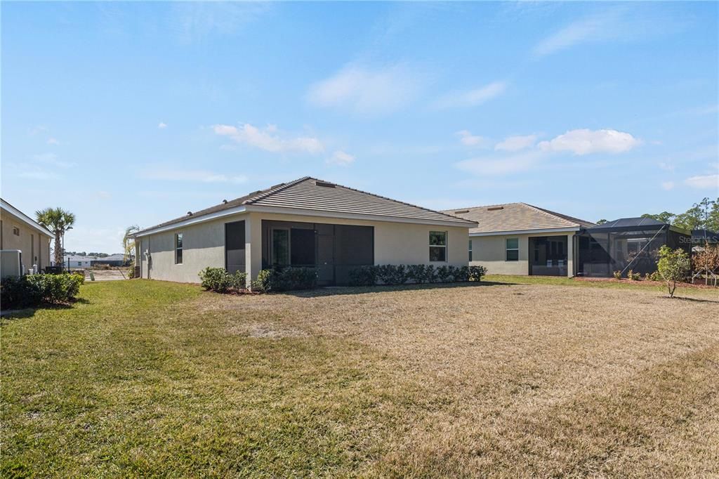 For Sale: $329,999 (3 beds, 3 baths, 1852 Square Feet)