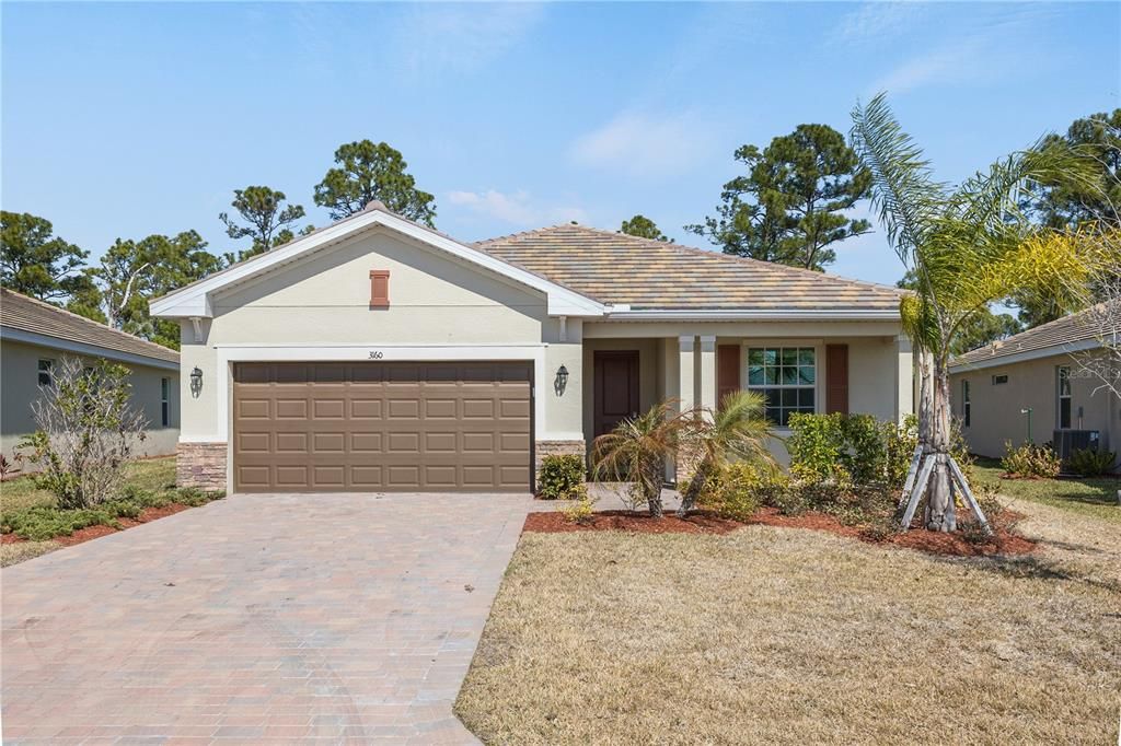For Sale: $329,999 (3 beds, 3 baths, 1852 Square Feet)