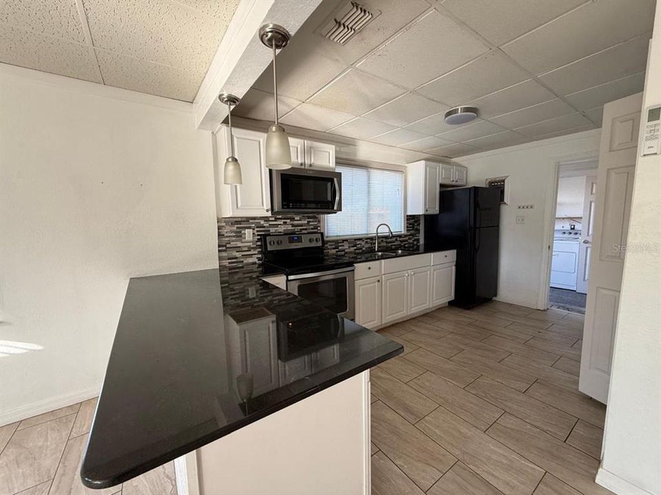 Activo con contrato: $249,900 (2 camas, 2 baños, 995 Pies cuadrados)
