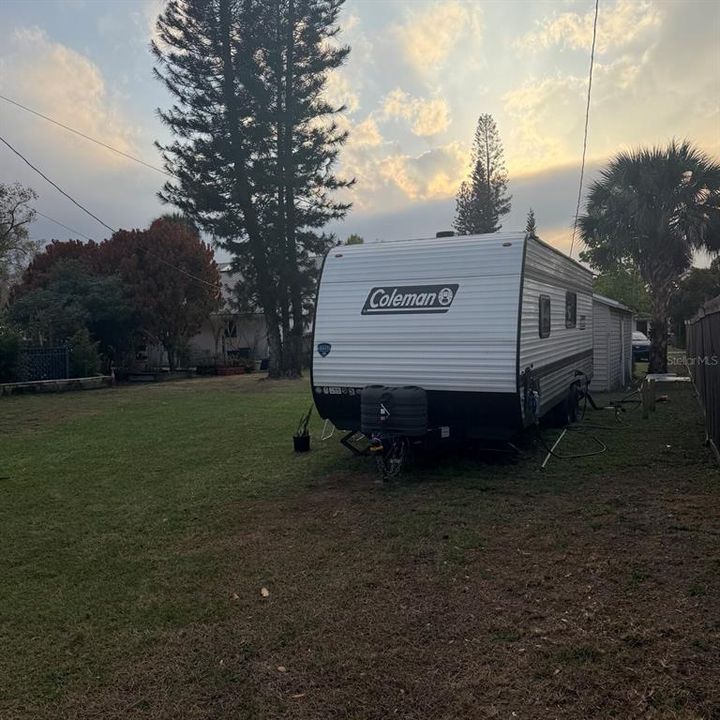 Activo con contrato: $249,900 (2 camas, 2 baños, 995 Pies cuadrados)