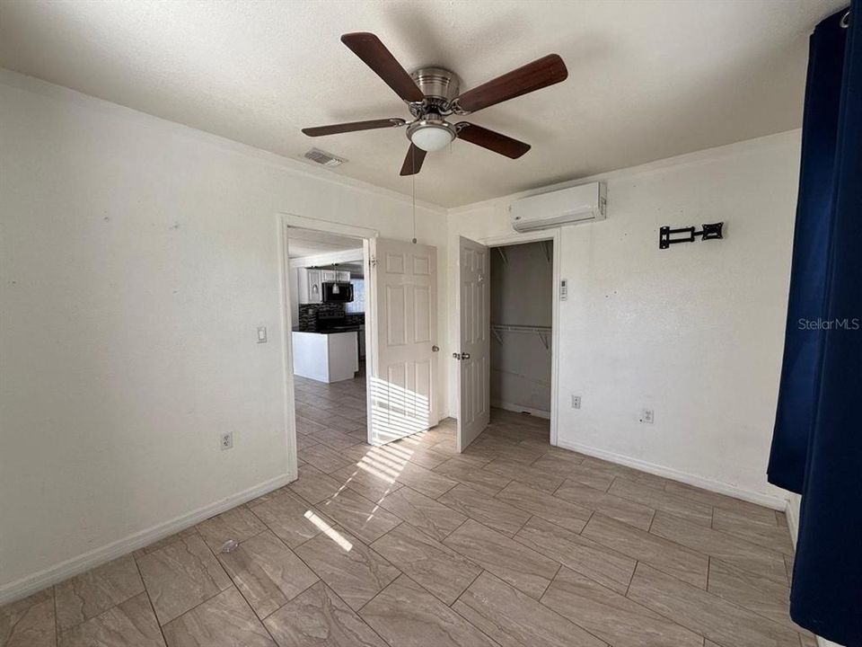 Activo con contrato: $249,900 (2 camas, 2 baños, 995 Pies cuadrados)