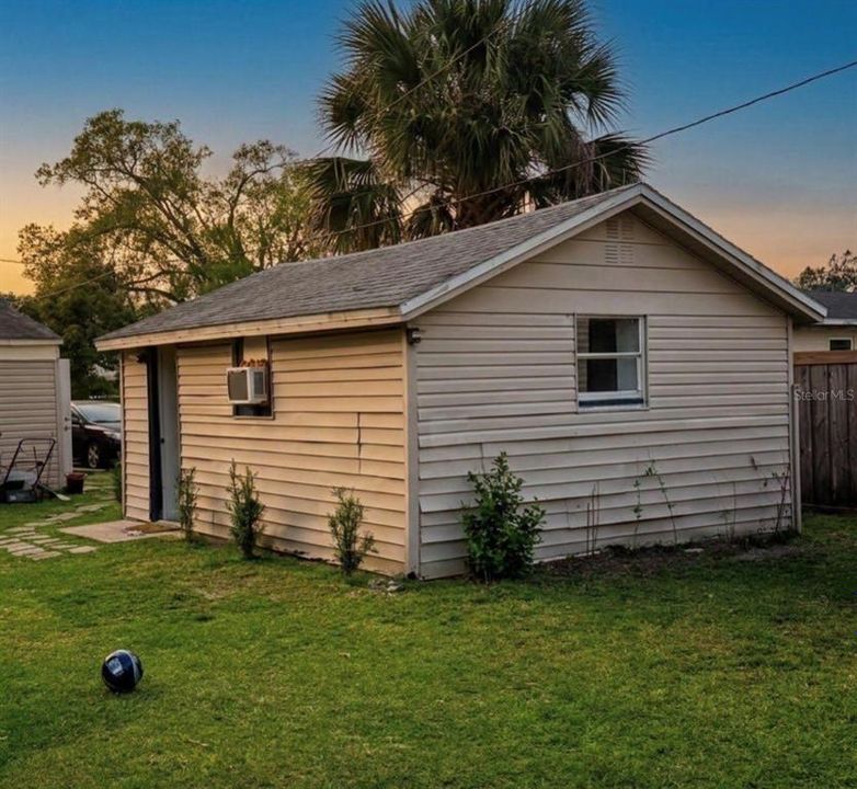 Activo con contrato: $249,900 (2 camas, 2 baños, 995 Pies cuadrados)
