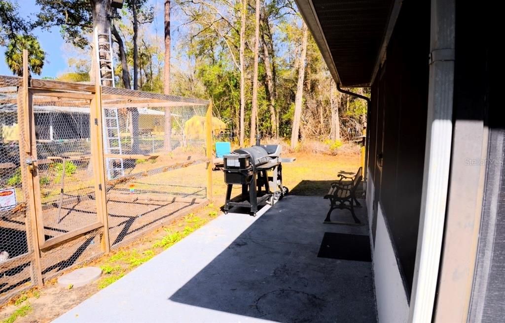 Active With Contract: $269,900 (2 beds, 2 baths, 1402 Square Feet)