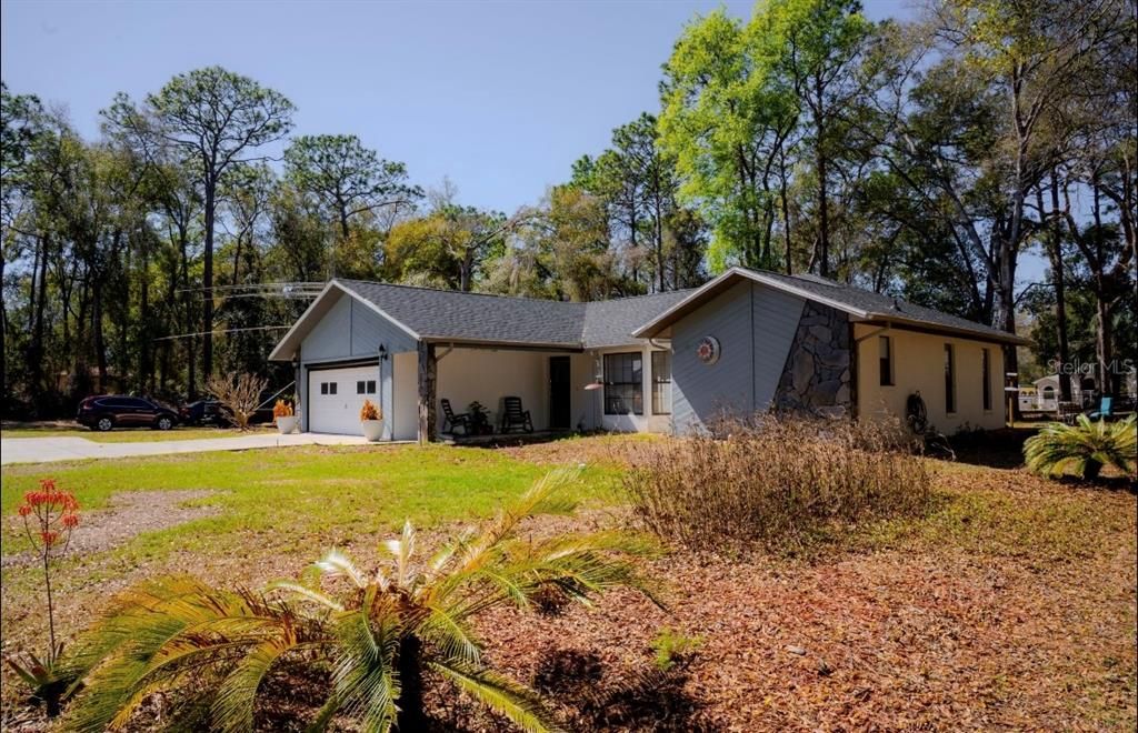 Active With Contract: $269,900 (2 beds, 2 baths, 1402 Square Feet)