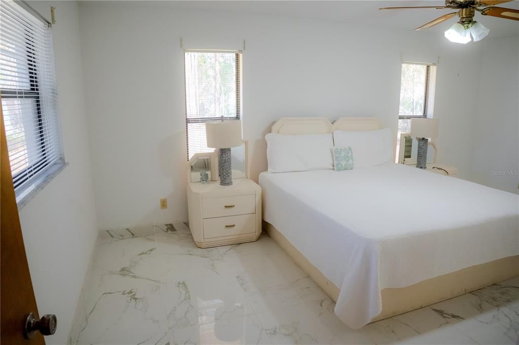 Active With Contract: $269,900 (2 beds, 2 baths, 1402 Square Feet)