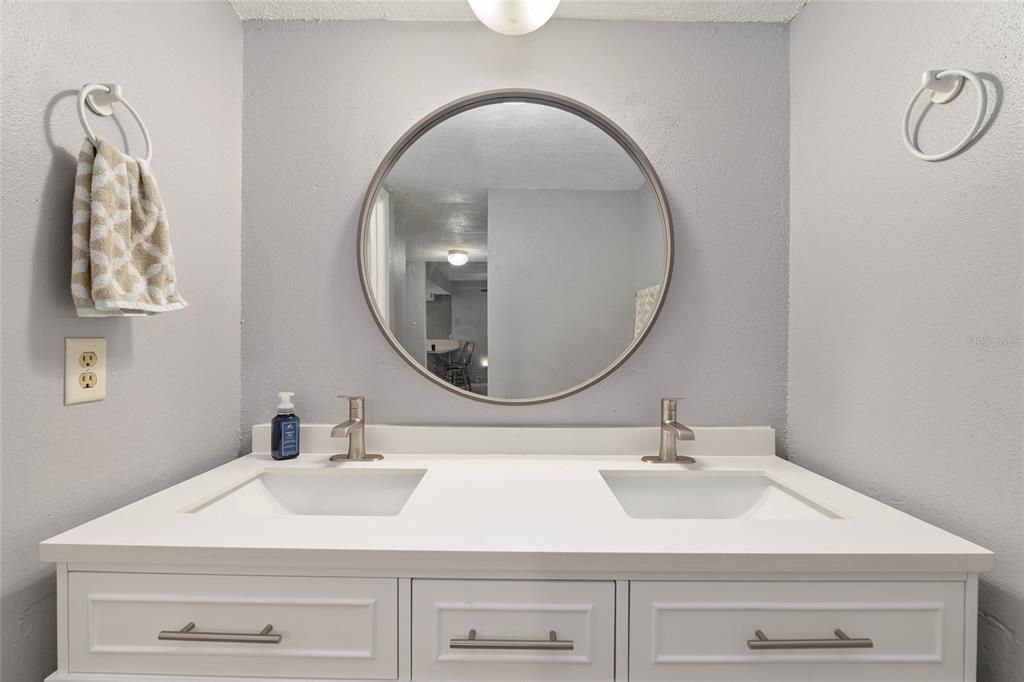 En Venta: $81,900 (1 camas, 1 baños, 876 Pies cuadrados)