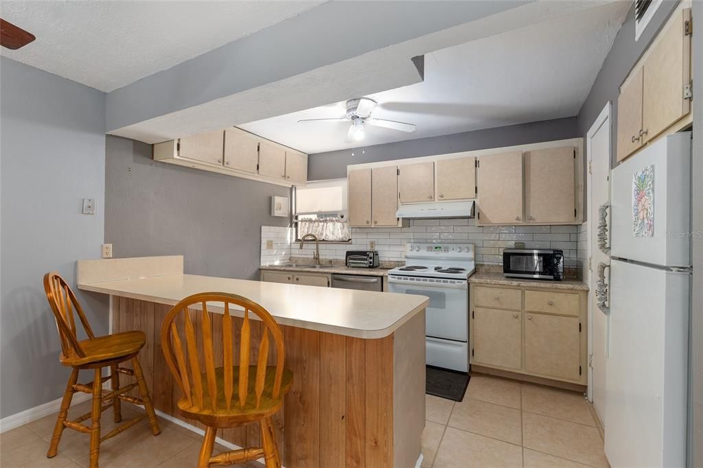 En Venta: $81,900 (1 camas, 1 baños, 876 Pies cuadrados)